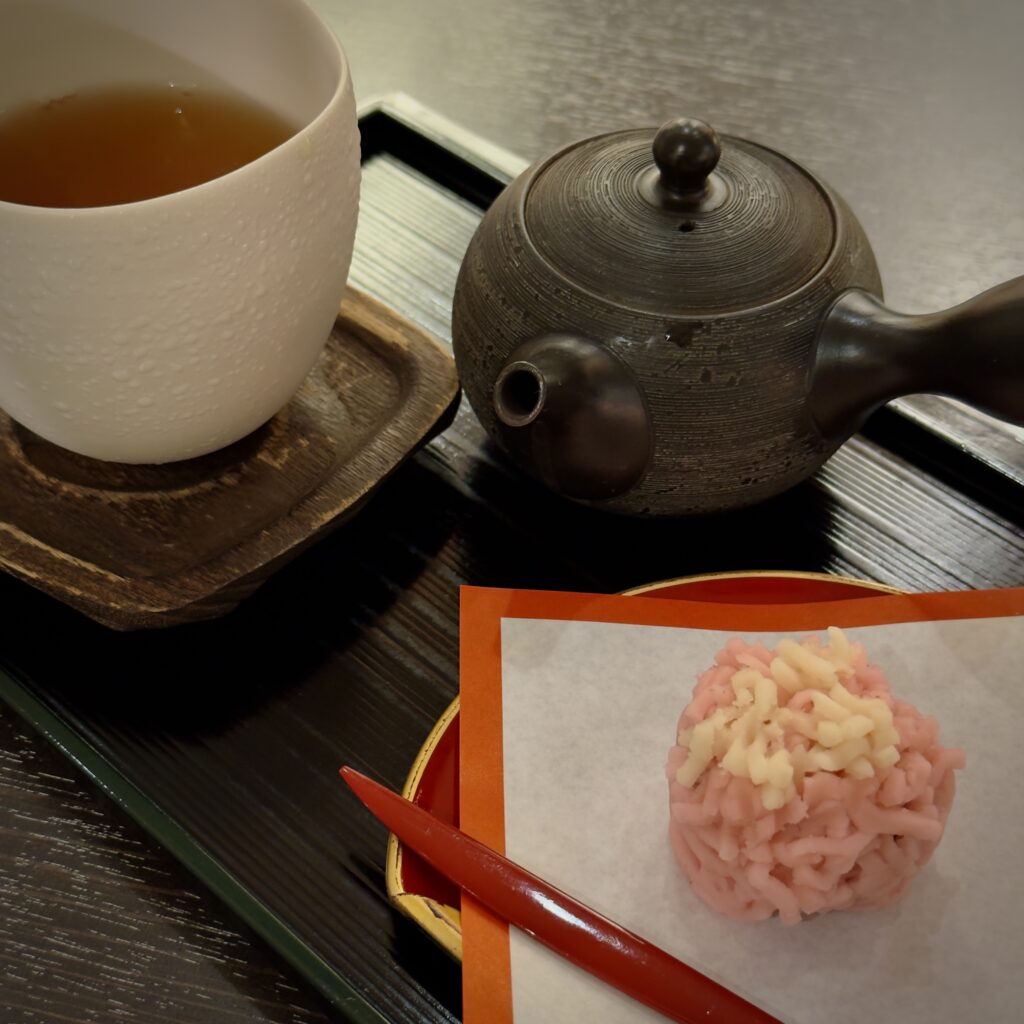 Loose-leaf teas and wagashi at Kanbayashi Kanazawa Chaho, a traditional Uji tea house outpost in Kanazawa, Japan